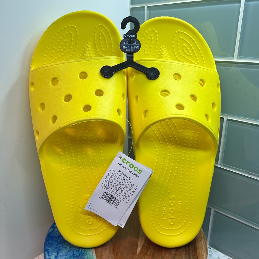 CROCS Iconic Comfort Bright Yellow Classic Slider NWT